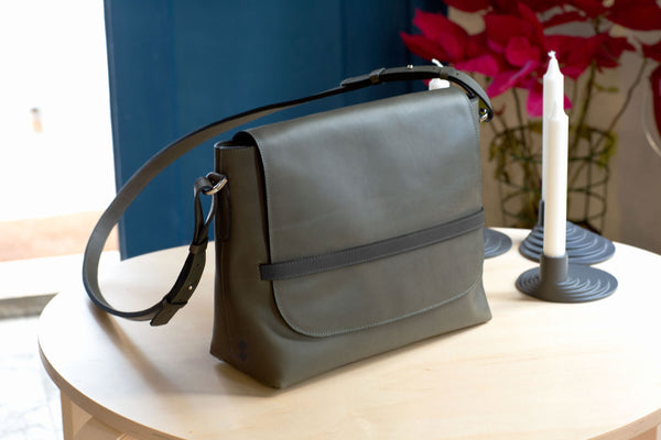 Youm Crossbody Messenger Bag - Leynard